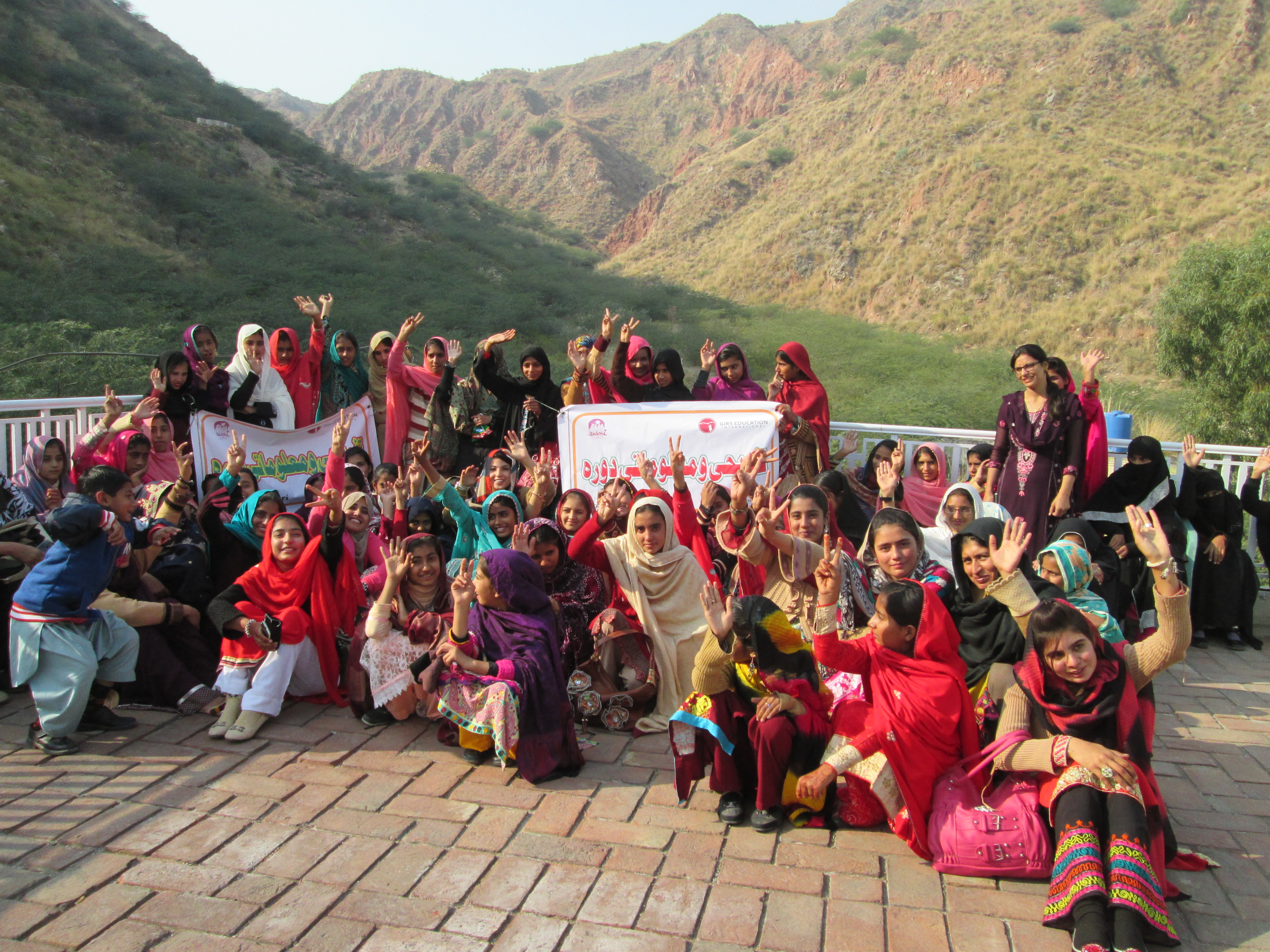 Copy of Girls at Kallar Kahar Lake.JPG